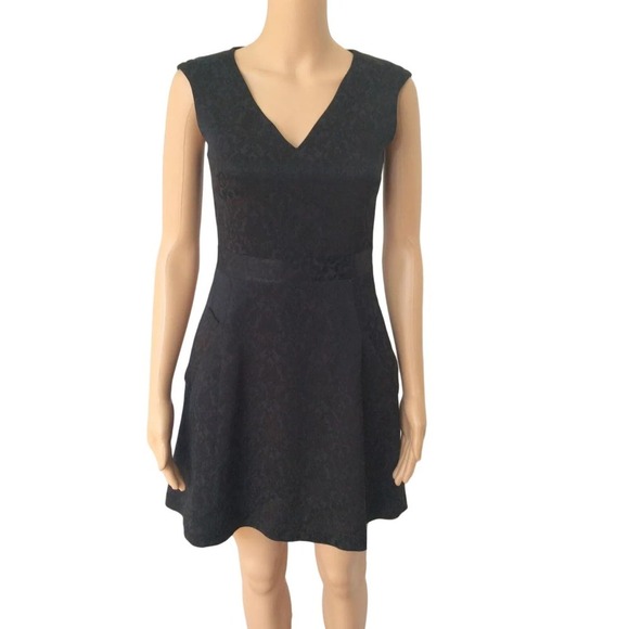ZARA Sleeveless Embossed Jacquard V Neck Dress Pockets Zipup XS Black #2666 - Picture 3 of 12